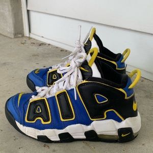 Size 3 kids. Nike Air More Uptempo
Peace, Love & Basketball (PS)